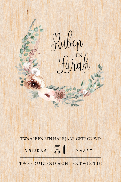 Houten jubileumkaart met bloemen